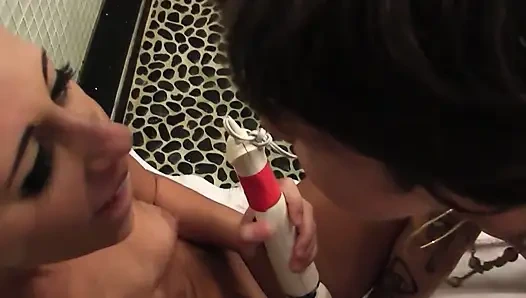 Лесбийская любовница члена своего возлюбленного