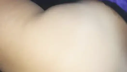 Suami ngebiarkan istrinya ngentot untuk menghamilinya