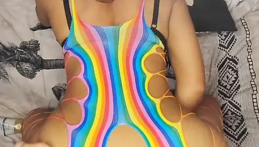 Bu sevimli Asyalı sürtük için ilk anal.