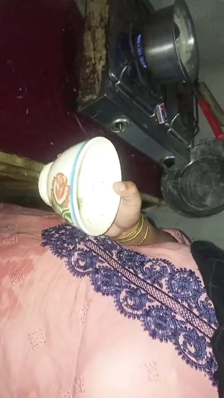 Sexy bhabhi devar ne flating karke pata liya uske baad puri raat kiya sex