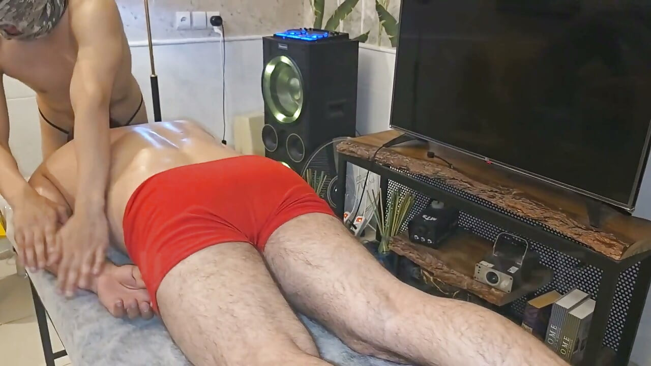 Muscular Wrestler Gets Ass Licked During Gay Massage - Unexpected Rimming Session