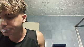 SWEET BOY BROSHING HIS TEETH AND FUCKING HIS SEX TOY