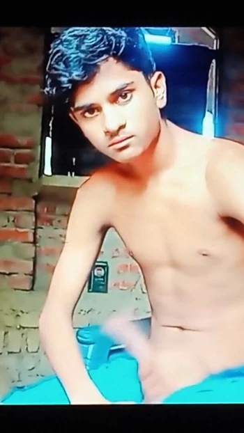 "गे प्रोन" से जोरदार पल