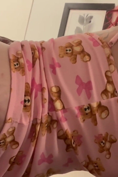 Dicke weiße PAWG Lotus Queeen bekommt back shots und eine gesichtsbesamung im urlaub
