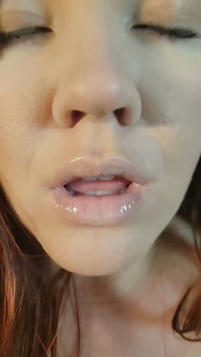 Do I Have Pretty Holes?