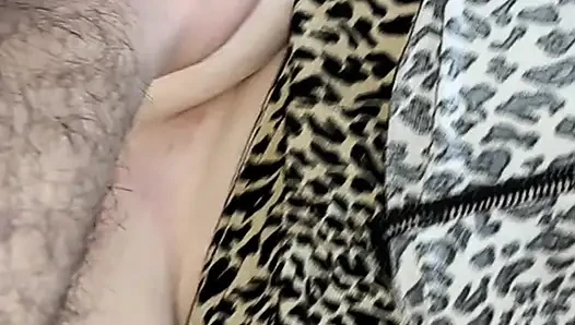 Büyük memeli Arap madam sawsan ve yarak suudi sarışın