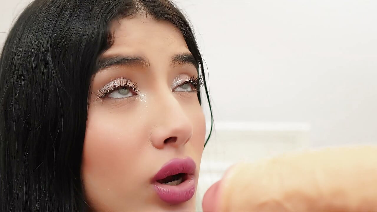 Asmr: what are you doing here? I lose my virginity to my cousin after entering my room without permission