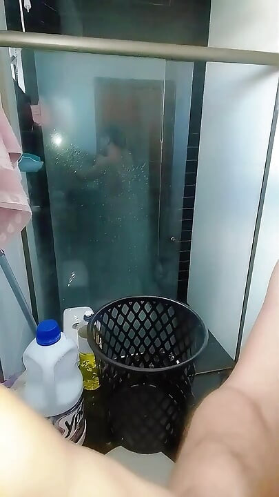 Ponizio me oženjeni muškarac da očistim kupaonicu u njegovoj kući prije nego što mu žena stigne.