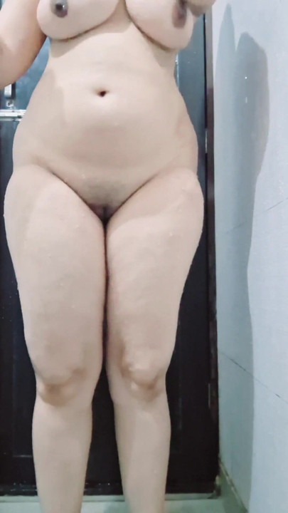 Indian desi cousin caught while bathing, hot indian girl | Clip 2