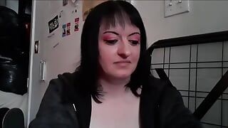 Menina gótica na webcam SFW