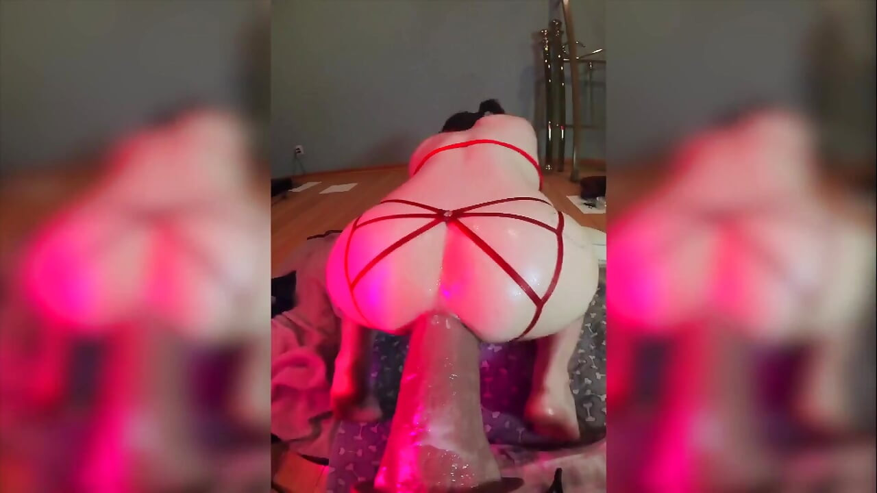 TS POV Ogromna Igračka Jebačka Mašina