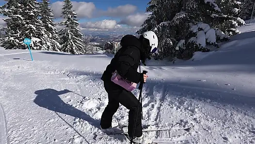 Kayak hocası derslerden sonra seksi dövmeli kızı domaltarak sikiyor