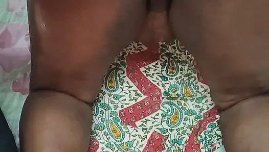 Kiya si cewek biwi ka lagi pijat badan
