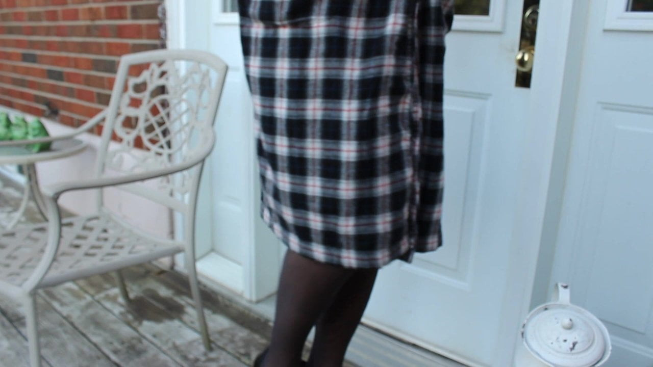love the black garterhose