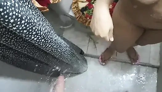 Aku lagi asik pacarku sampai aku crot