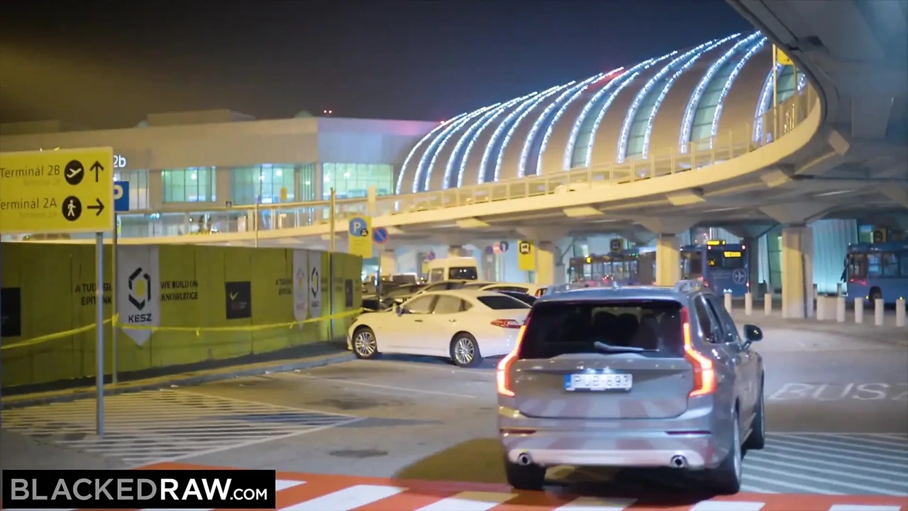 BLACKEDRAW - 超级模特为大黑屌兴奋摇晃