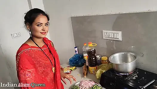 Мой шурин очень умный, он заставляет Maggi на кухне и трахает мою задницу своим хуем в спальне IndianAlexaQueen
