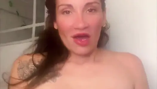 Инструкция по дрочке, сперма на моем языке и сиськах. Milfangelqueen Аргентина