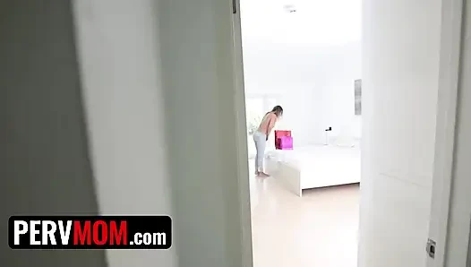 Pervmom - azgın tomom tüm vahşi fantezilerini gerçekleştiriyor