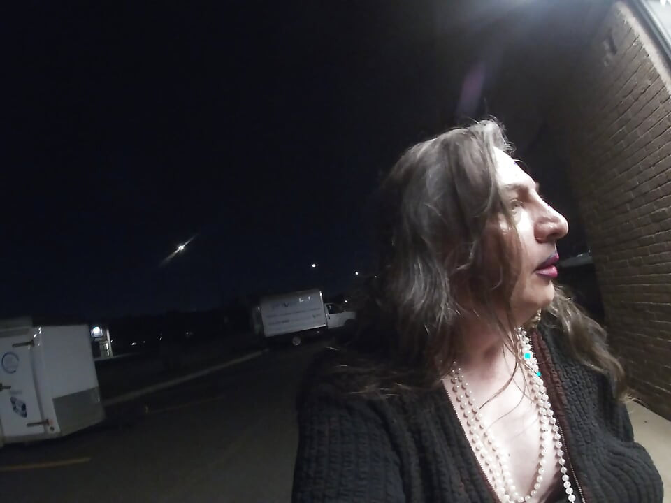 Sissy Older TV is on an Outdoor public adventure wants to suck Truck drivers