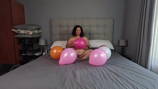 Fetish balon wanita cantik besar dan balon muncul