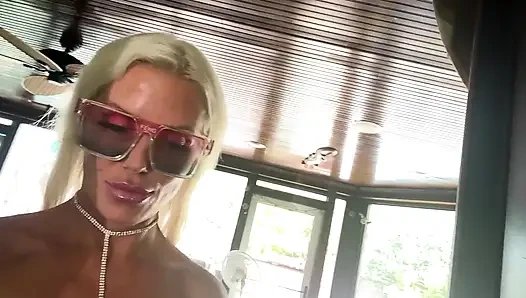 Arbeite an tatiana nicht im auto