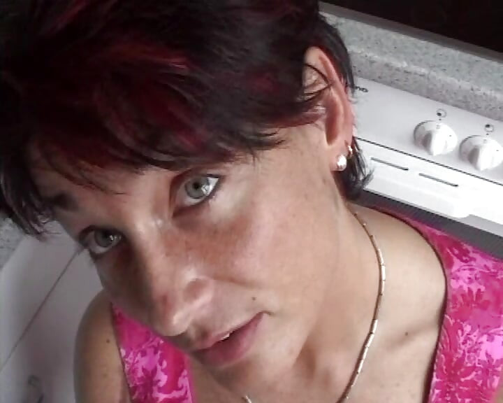 milf(chodne layak mammi) aur kamini hasinaen gale men gahre lnd lena aur munh men viry lena snkalan