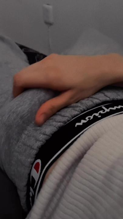 Does anyone want to try? 🍆 I get very hard with this cockring