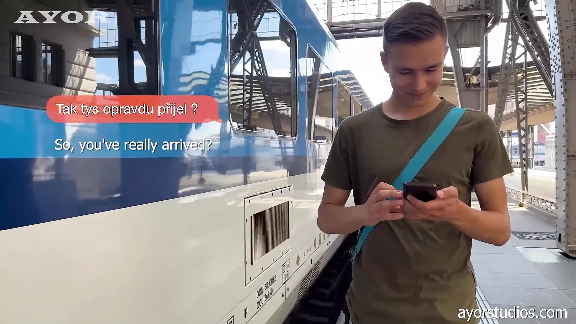 ¡Un amigo con polla monstruosa toma cada centímetro de su visitante de la ciudad cachonda!