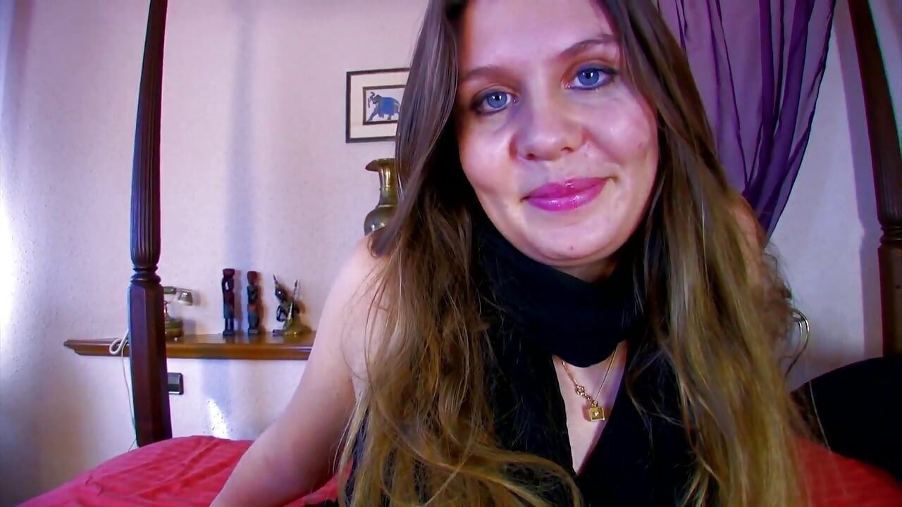 The young slut loves to take it in the pussy