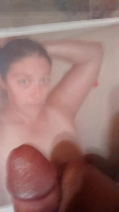 Cumming auf Curvybutt&#39;s Gesicht