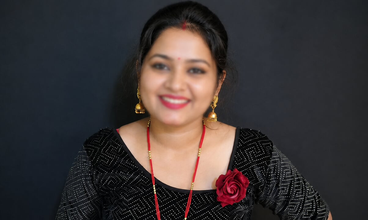 Sæt pik ind i min tøs bhabhi-mund og giv hende instruktioner om, hvordan man sutter en indisk bbc-pik