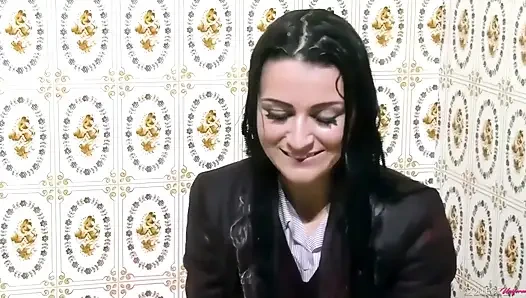 Ice Bucket Menampilkan Carla Marie