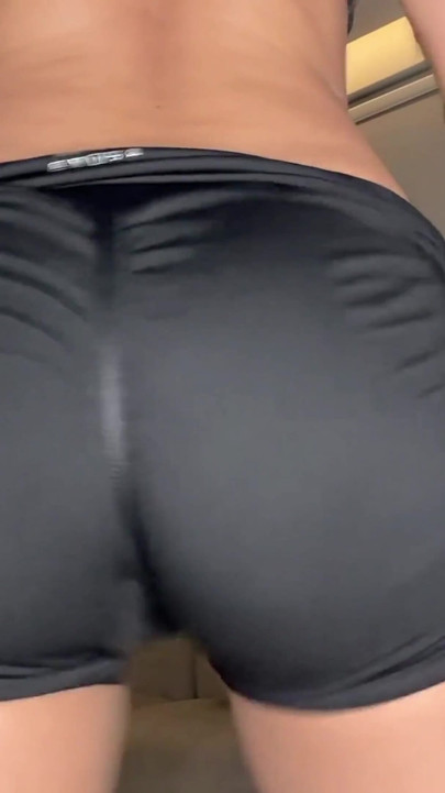 I Went to the Gym and Ended up Fucking My Ass in Front of Everyone