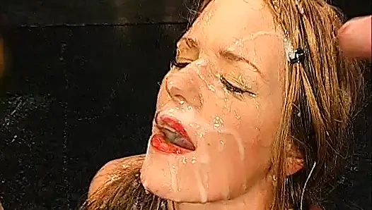 Глотай И Оставайся Тихой, Дикая Оргия С Трахом