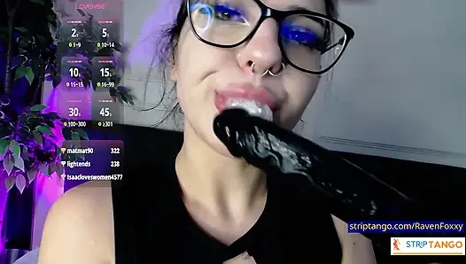 Ravenfoxxy keliatan gara-gara ketauan dan tau betul cara menggunakannya