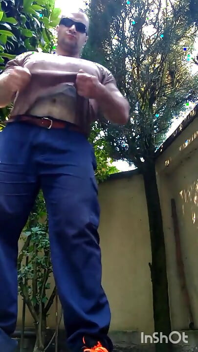 I Found an Outdoor Spot Where I Could Take a Piss.