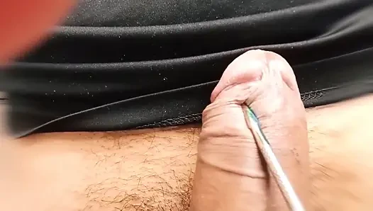 Adik Tiriku Pengen Cobain Sesuatu Yang Metalik Di Kulupku, Ini Menggairahkan!