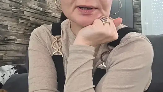 Я сосу хороший член и меня трахают в мою распутную MILF киску