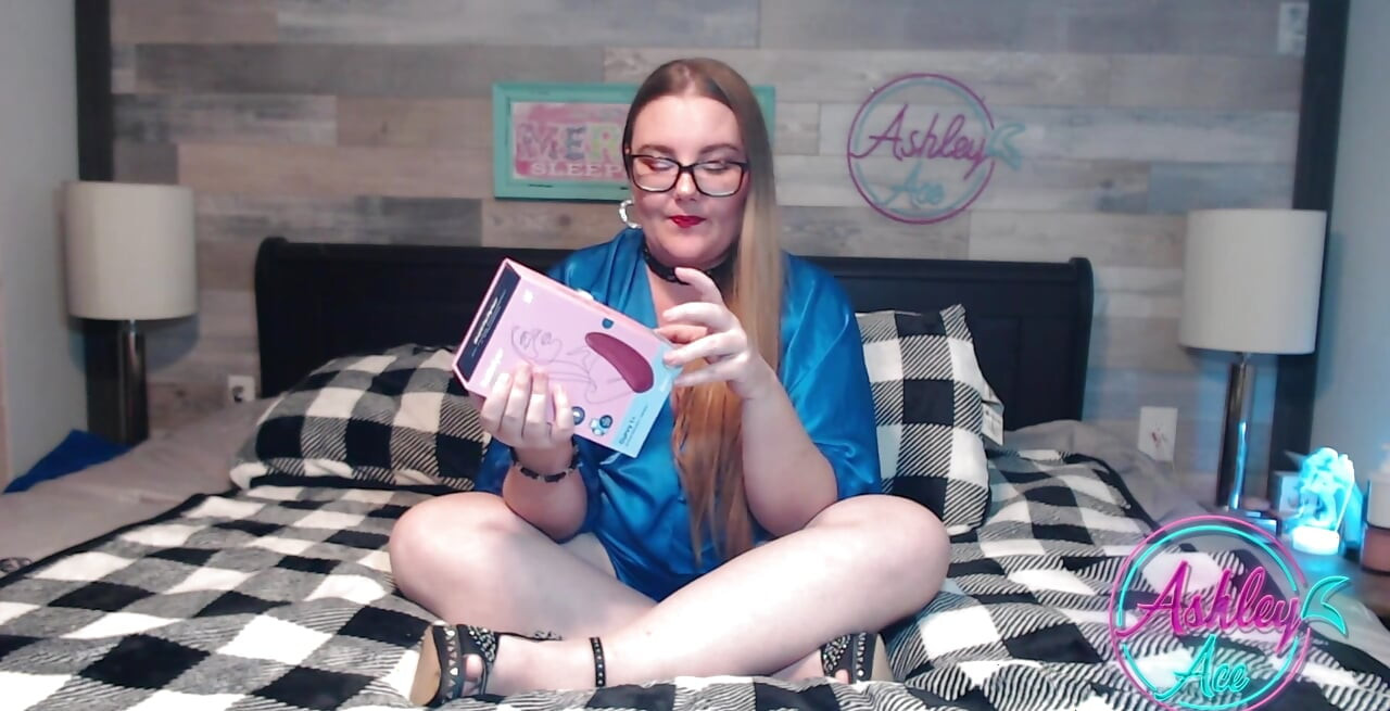 Ashley đánh giá - gợi cảm thỏa mãn 1