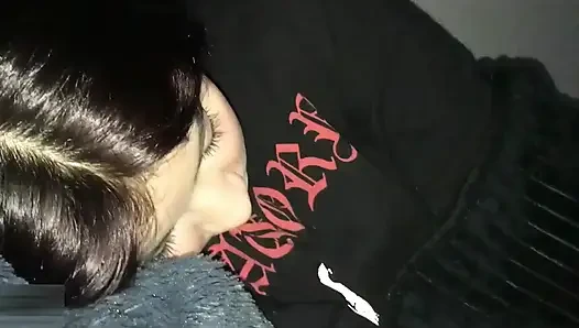 Ich fingere die geile muschi meiner stiefschwester und komme in ihren mund, während ihr freund auf einer reise ist