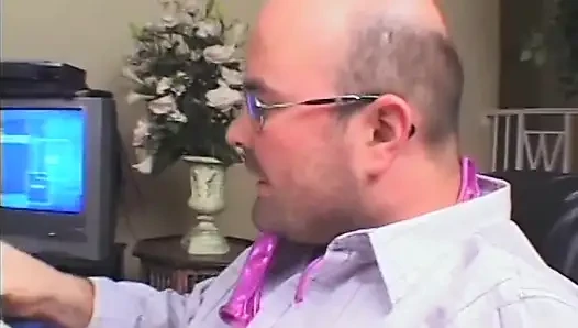 Naughty whore gets her pretty face ans asshole fucked by buff stud