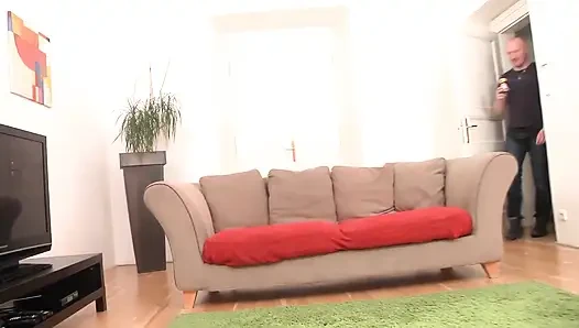 Geile Brünette Sandy Lässt Sich Vom Unbekannten Ficken!