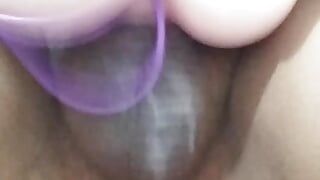 Sahnige behaarte masturbation