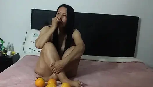 Garabas ve Olga ile Tootsie Footsie oynuyor