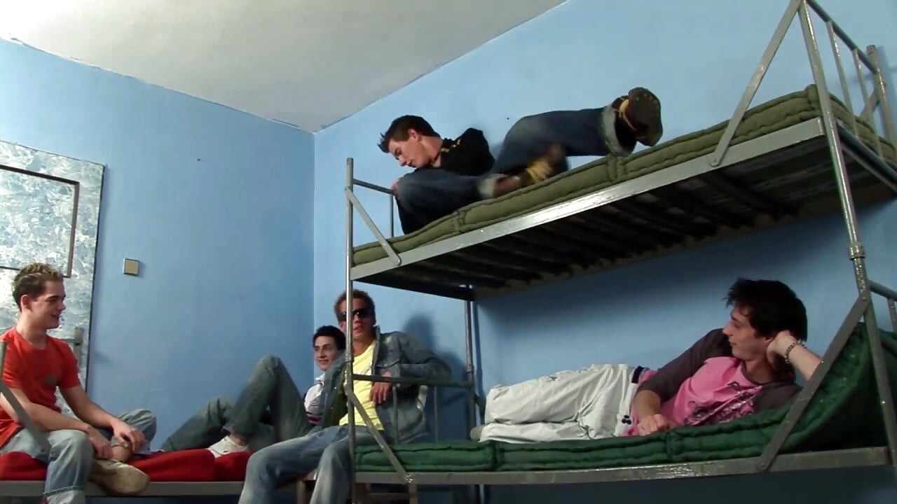 Pesta seks dubur gay! - Tiada kondom