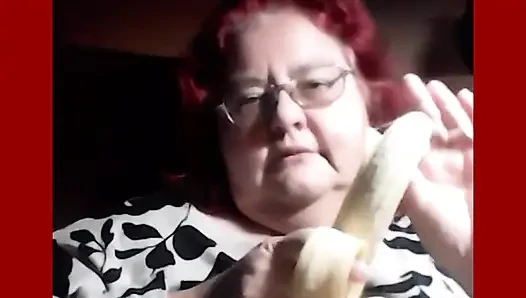 Yaramaz muz yiyici hemşire Vicki