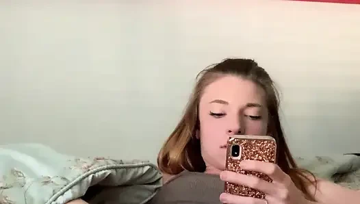 Muncrat seperti gadis baik