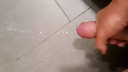 twinks içinde banyo