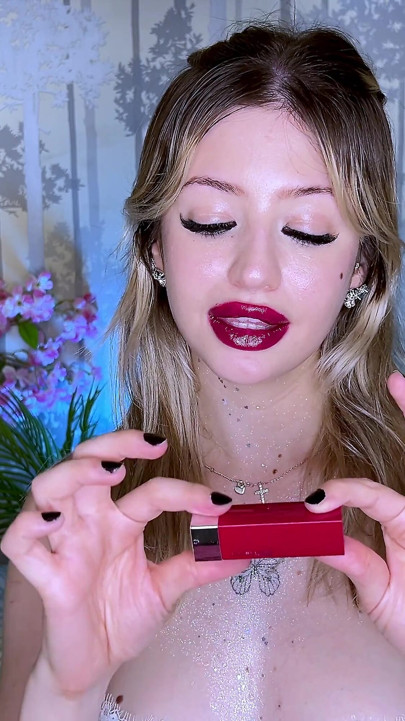Red Lipstick Application Plump Lips Tease
